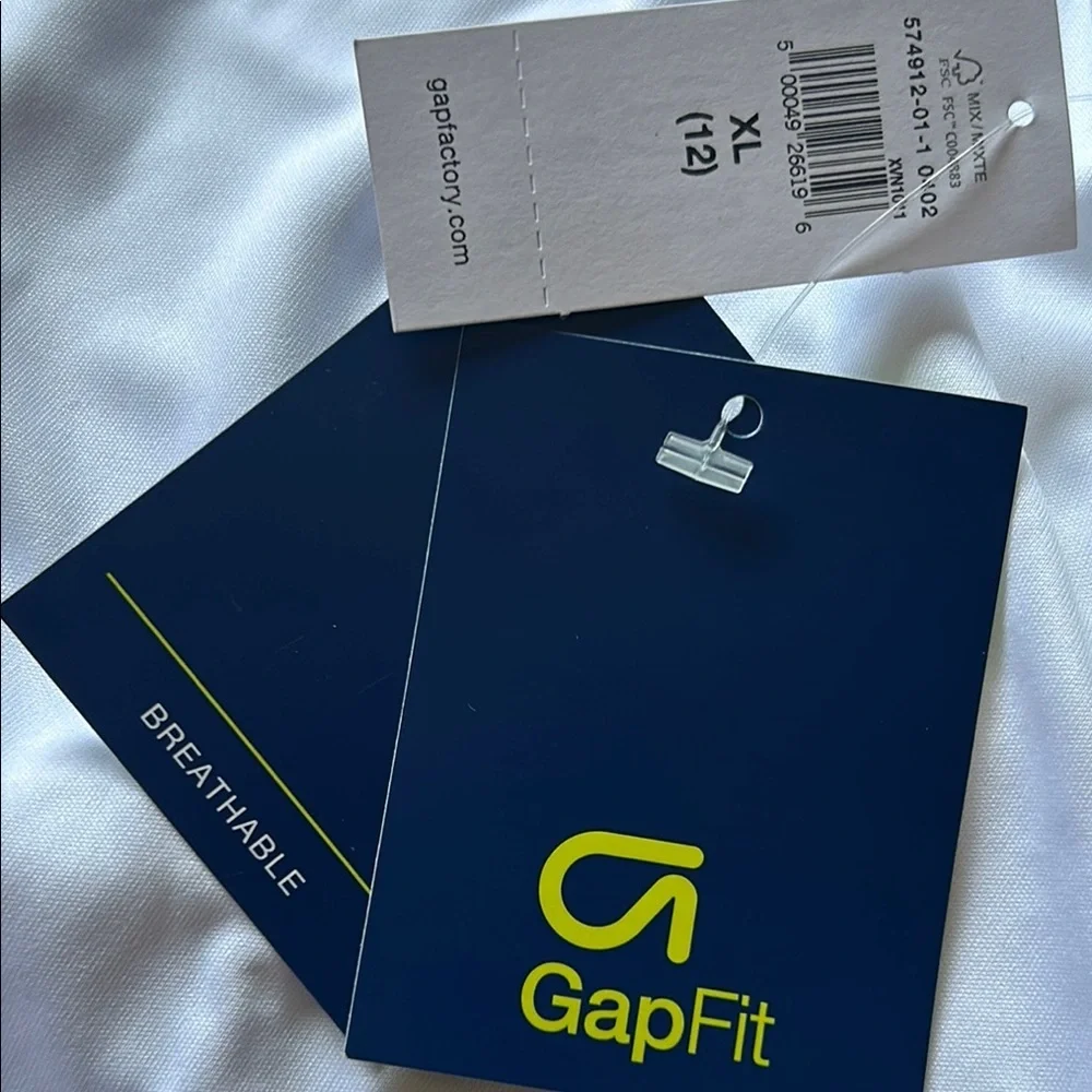 Gap white polo Size Xl (12) ⭐️